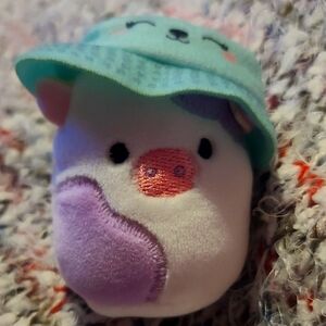 Claire the cow Squishville